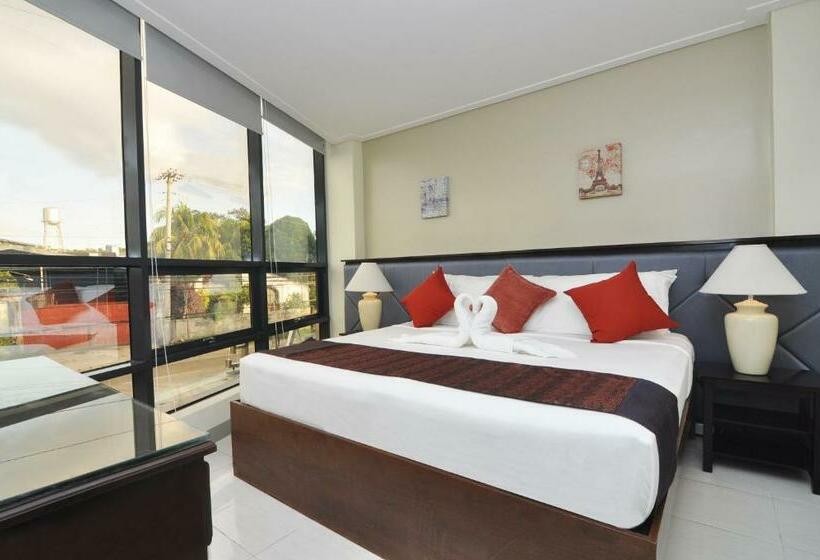 디럭스 룸, 717 Cesar Place