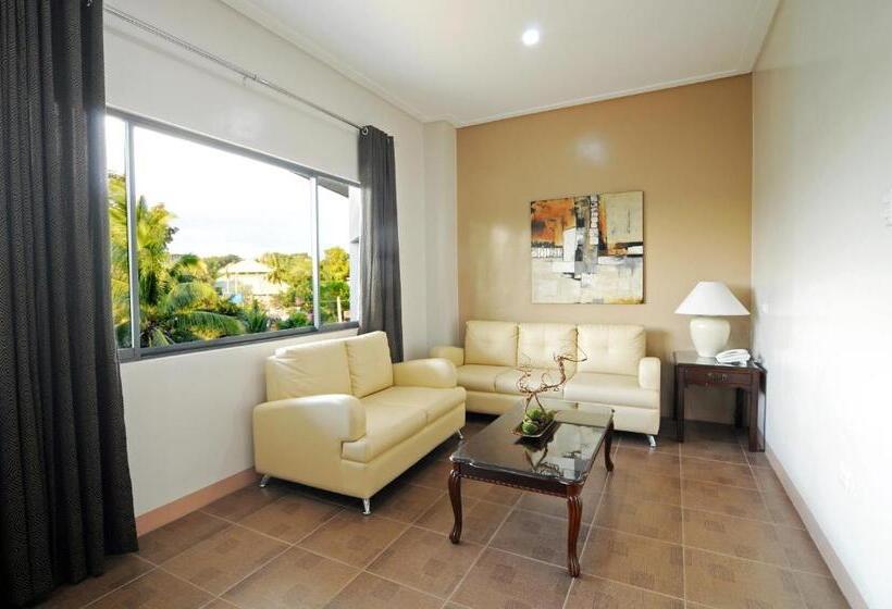 디럭스 패밀리 룸, 717 Cesar Place