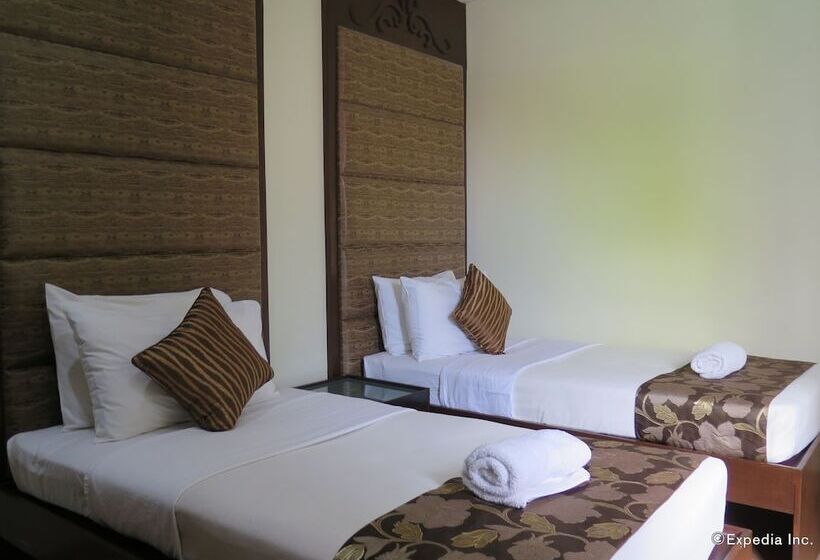 디럭스 룸, 717 Cesar Place