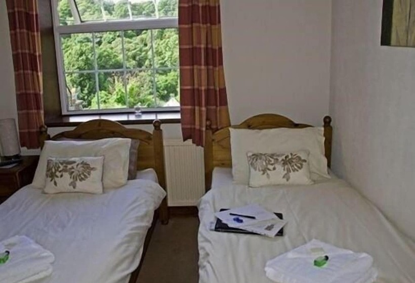 スタンダードトリプルルーム, Arncliffe Arms