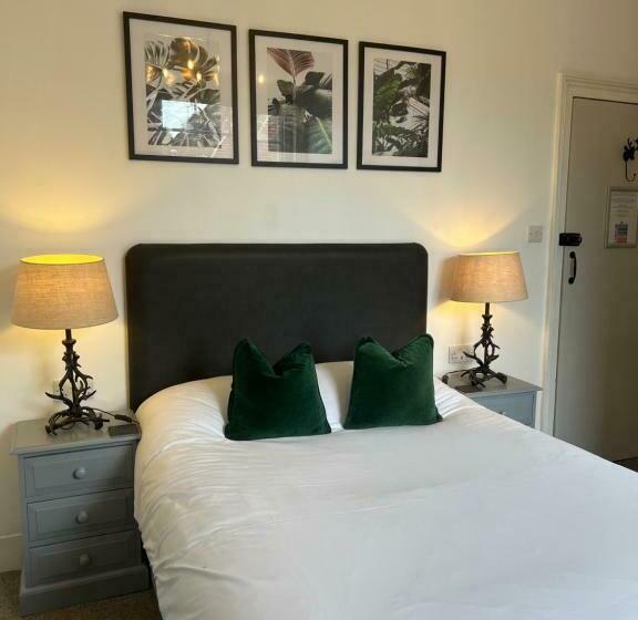 غرفة قياسية, Castle