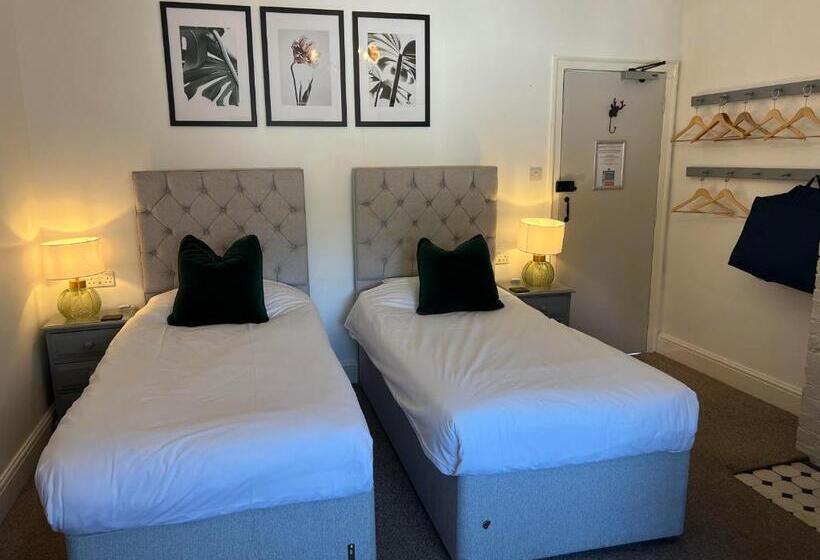 غرفة قياسية, Castle