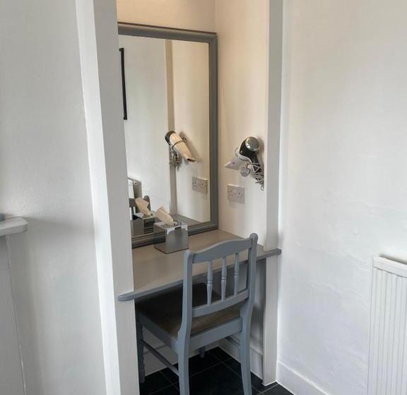 غرفة سوبيريور, Castle