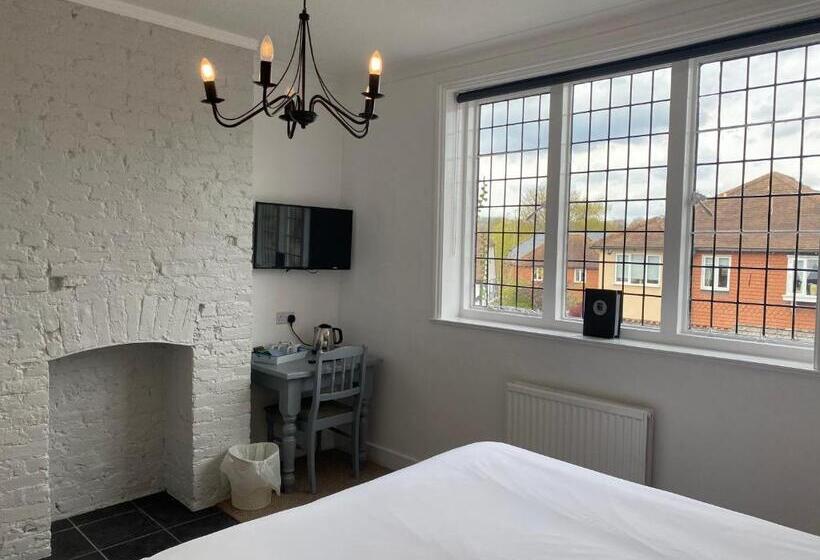 غرفة سوبيريور, Castle