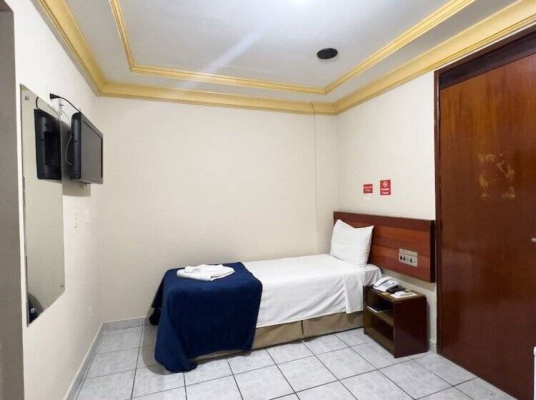 غرفة قياسية فردية, Central