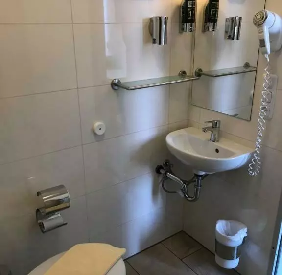 Standard Single Room