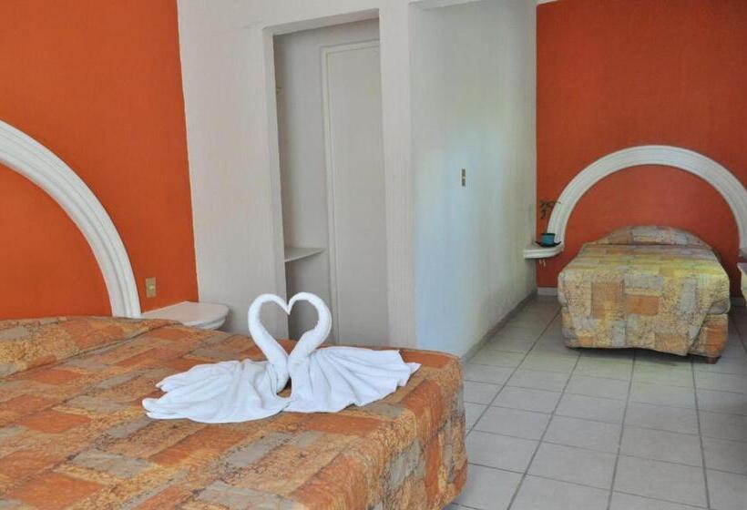 スタンダードバンガロー, Del Tajo