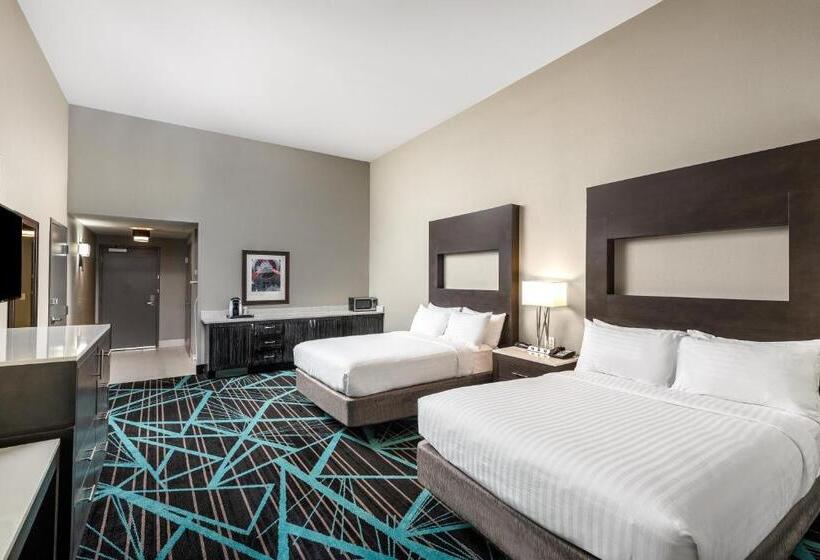 غرفة قياسية سرير ملكى لذوى الإحتياجات الخاصة, Holiday Inn Express & Suites   Charlotte Airport, An Ihg