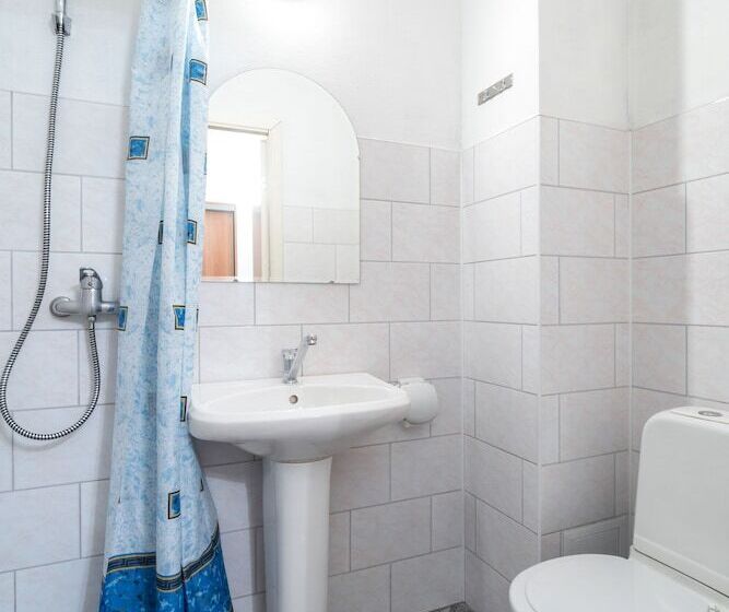 חדר אקונומי, North Crown