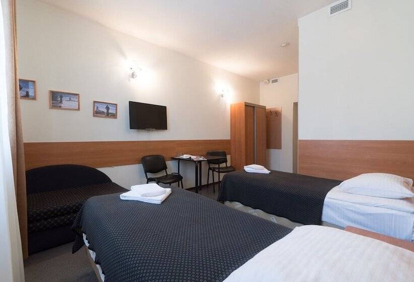 חדר אקונומי, North Crown