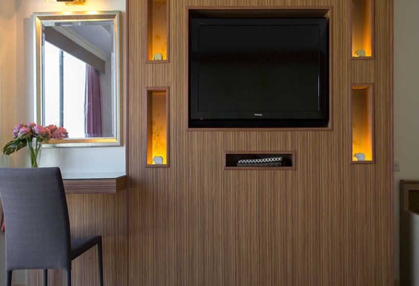 スタンダードルーム, Ploy Palace