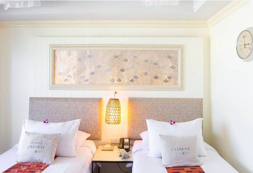 デラックスルーム, Ploy Palace