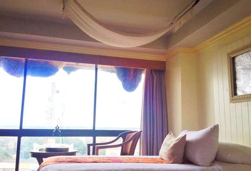 スーペリアールーム, Ploy Palace