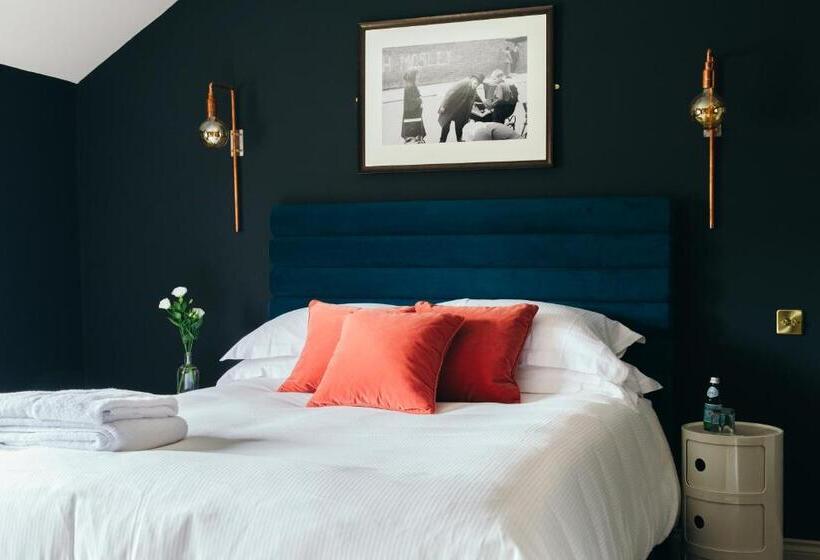 Номер Deluxe, The Porterhouse Grill & Rooms