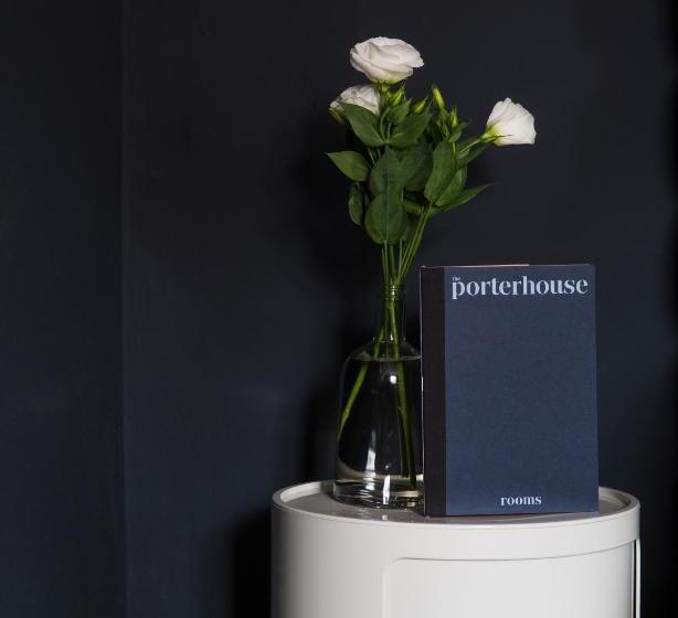 Номер Deluxe, The Porterhouse Grill & Rooms