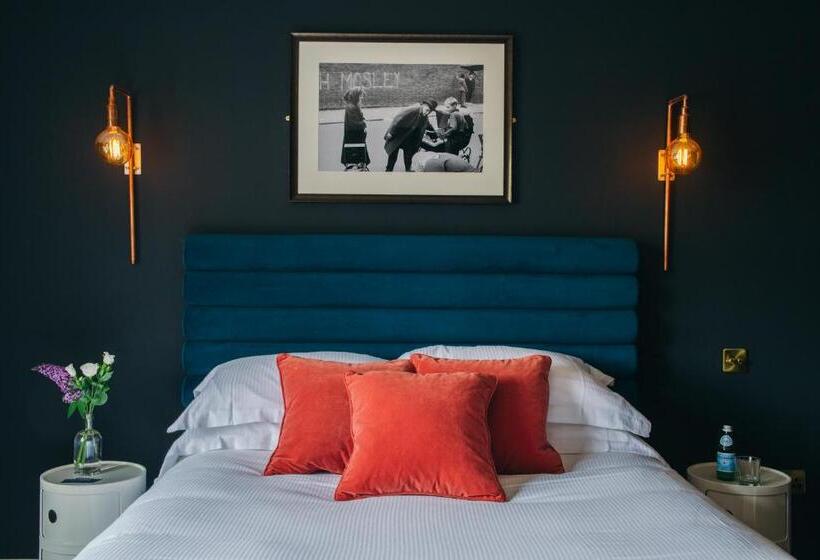 Номер Deluxe, The Porterhouse Grill & Rooms