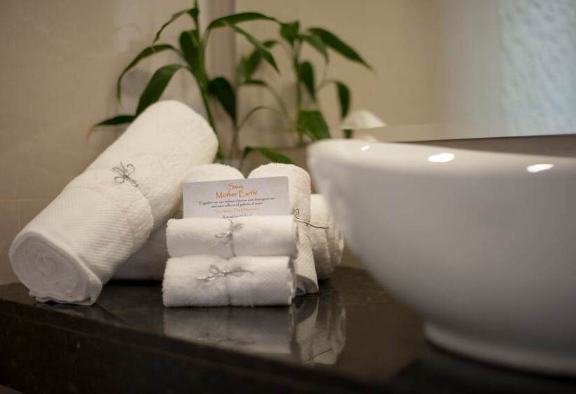 プレミアムルーム, The Waterfront