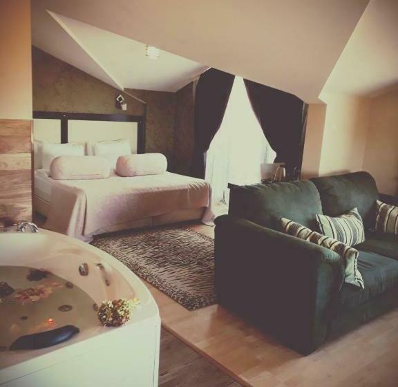 سوییت با چشمانداز دریا, Velena