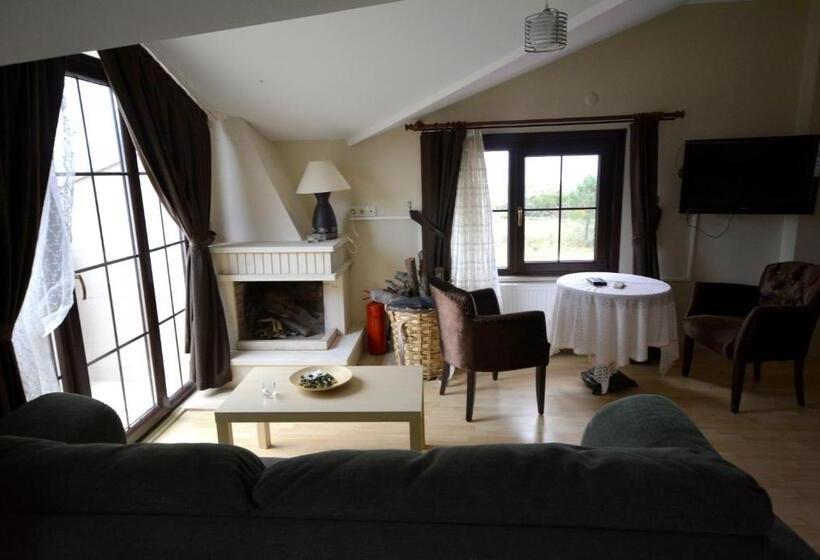 سوییت با چشمانداز دریا, Velena