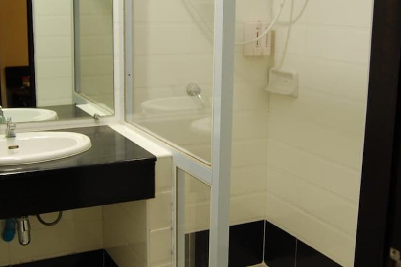 اتاق لوکس, Yankin