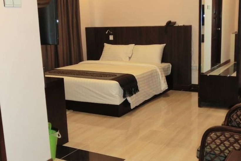 اتاق پنت هاوس, Yankin