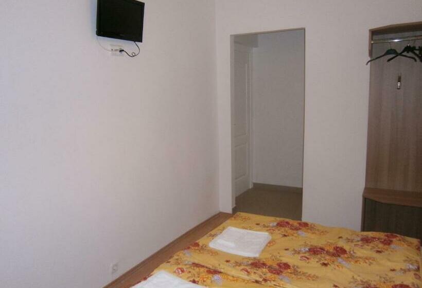 スタンダードルーム, Fanni Budapest Guesthouse