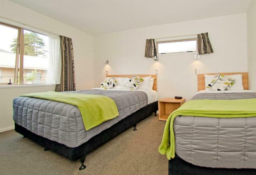 סוויטת 2 חדרי שינה, The Olive Motel