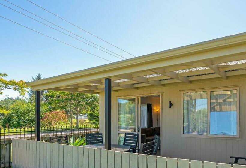 סוויטת 2 חדרי שינה, The Olive Motel