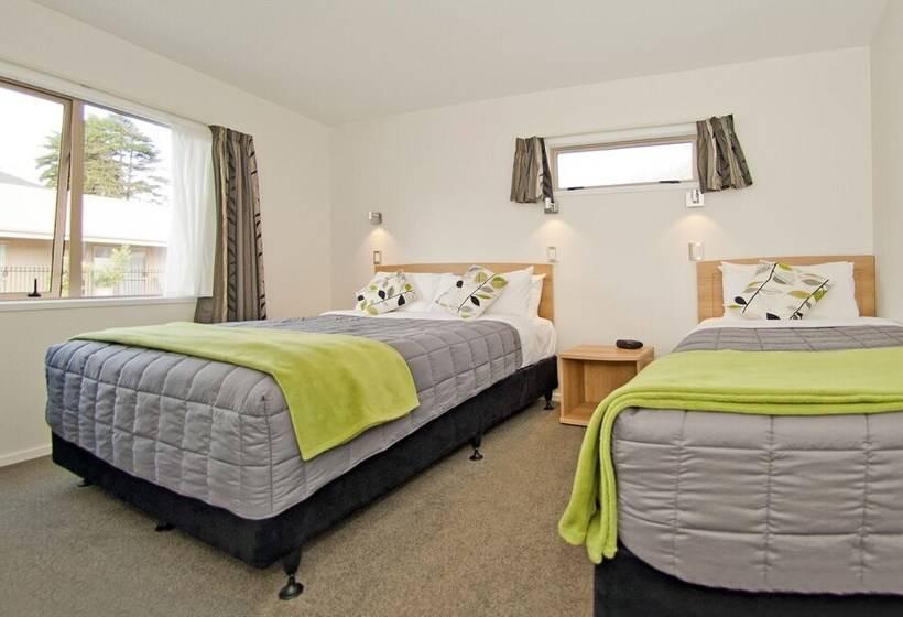 סוויטת 2 חדרי שינה, The Olive Motel