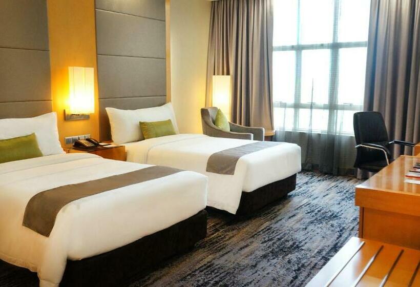 デラックスルーム, The Waterfront