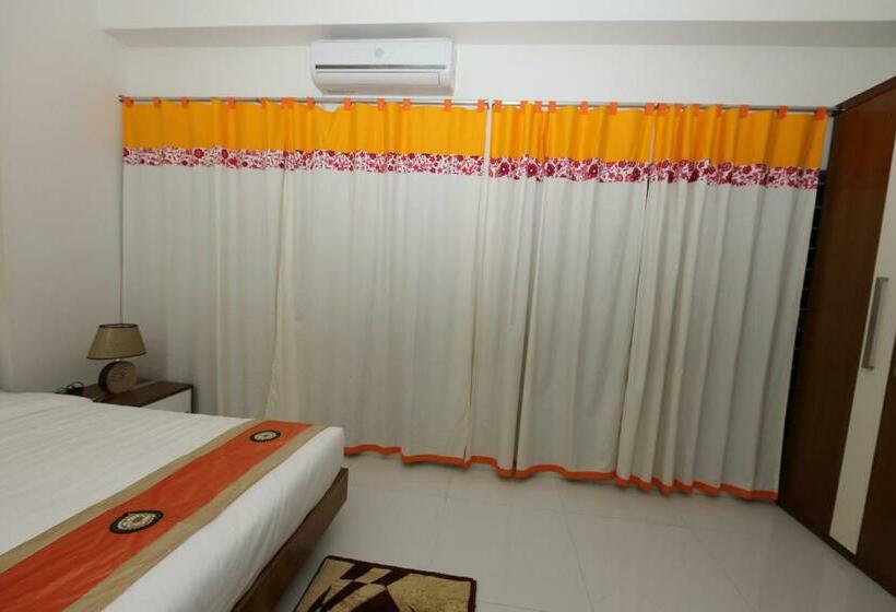 اتاق لوکس, Naas Serviced Apartments