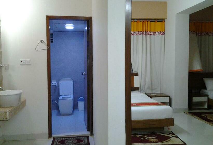 اتاق لوکس سه تخته, Naas Serviced Apartments