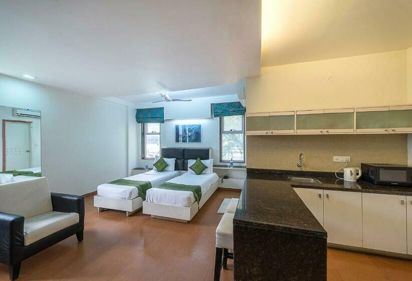 Deluxe Zimmer, Cosmo Annora