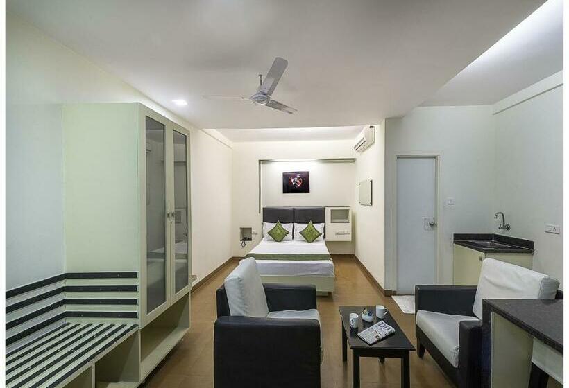 Deluxe Zimmer, Cosmo Annora