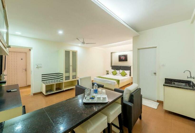 Deluxe Zimmer, Cosmo Annora