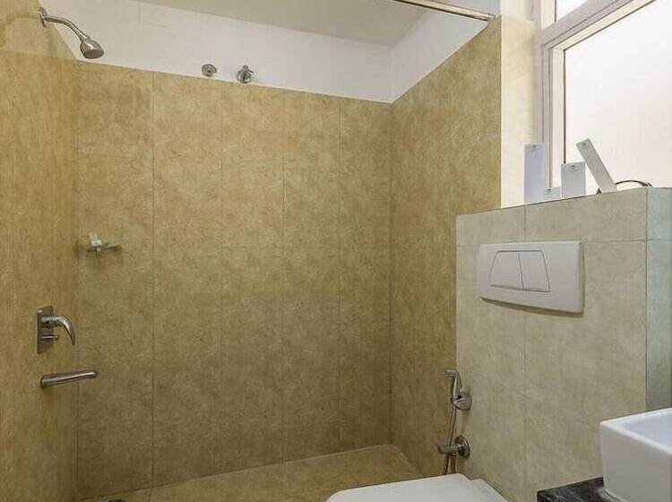 Deluxe Zimmer, Cosmo Annora