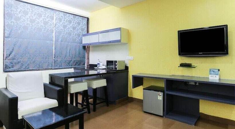 Deluxe Zimmer, Cosmo Annora