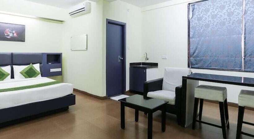 Deluxe Zimmer, Cosmo Annora