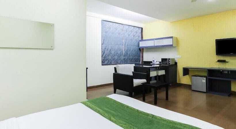 Deluxe Zimmer, Cosmo Annora