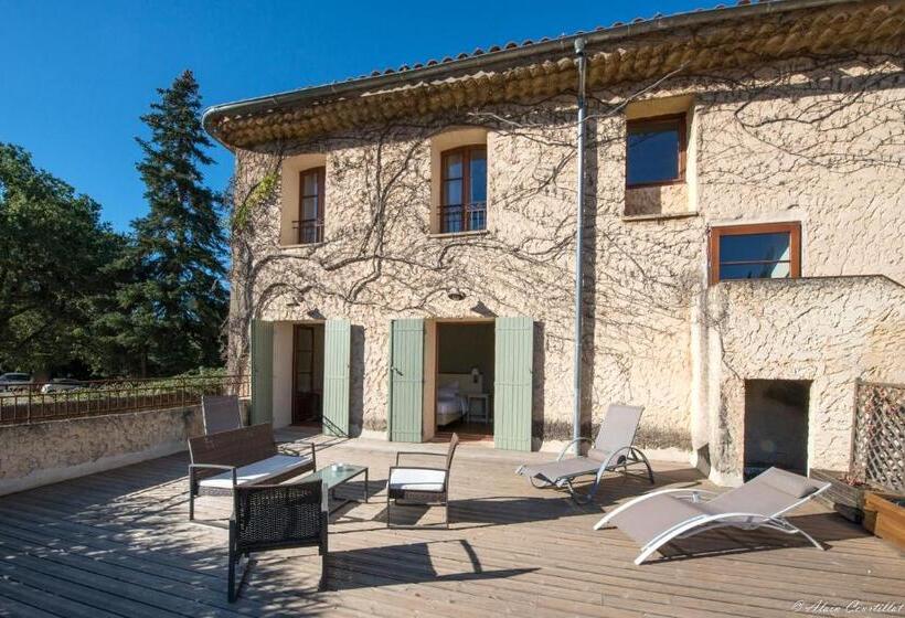 Номер Deluxe с Террасой, Domaine Gaogaia
