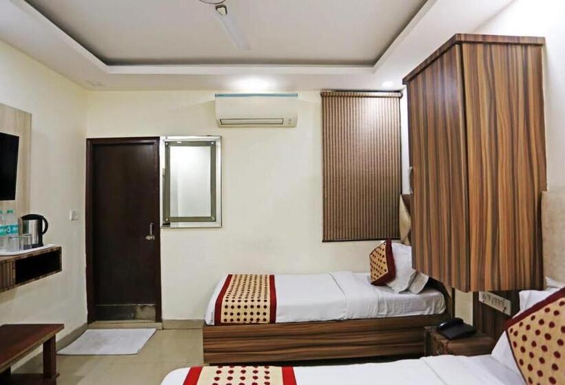 标准三人间, Dreamland Dx