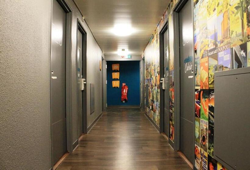 标准间, F1 Paris Gennevilliers