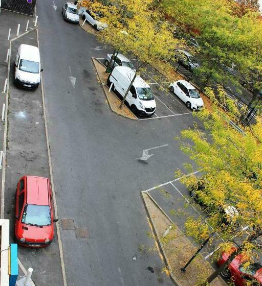 标准间, F1 Paris Gennevilliers