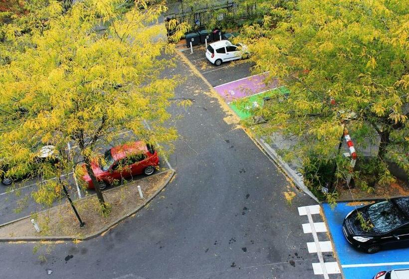 标准间, F1 Paris Gennevilliers