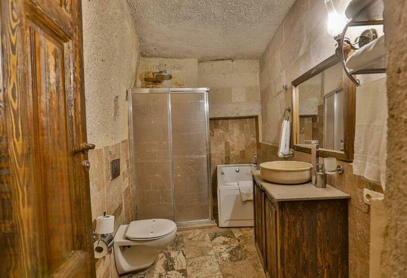 חדר דלוקס, Hidden Cave