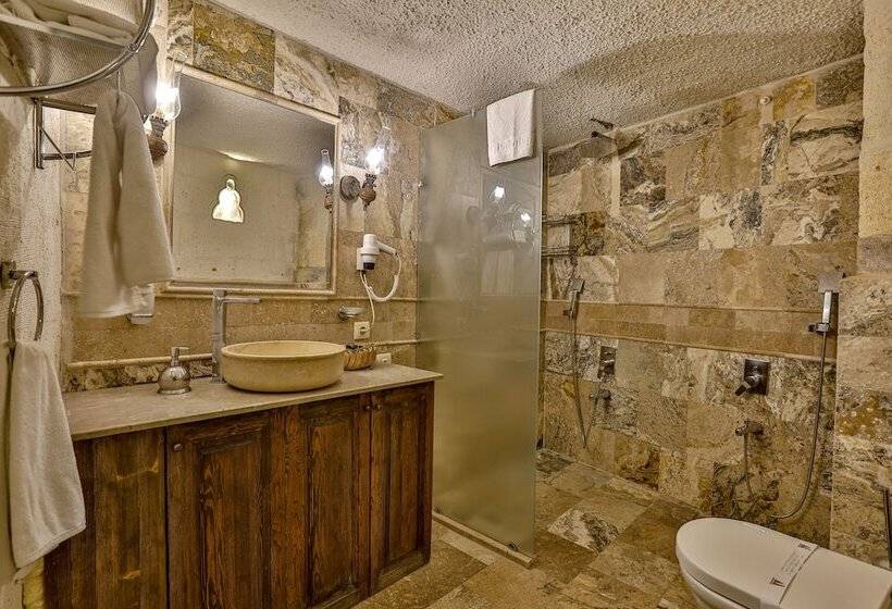 חדר סטנדרט, Hidden Cave