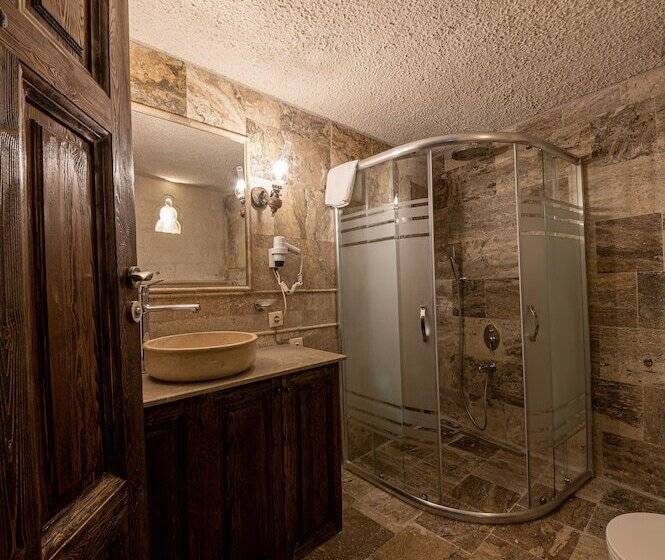 חדר סטנדרט, Hidden Cave