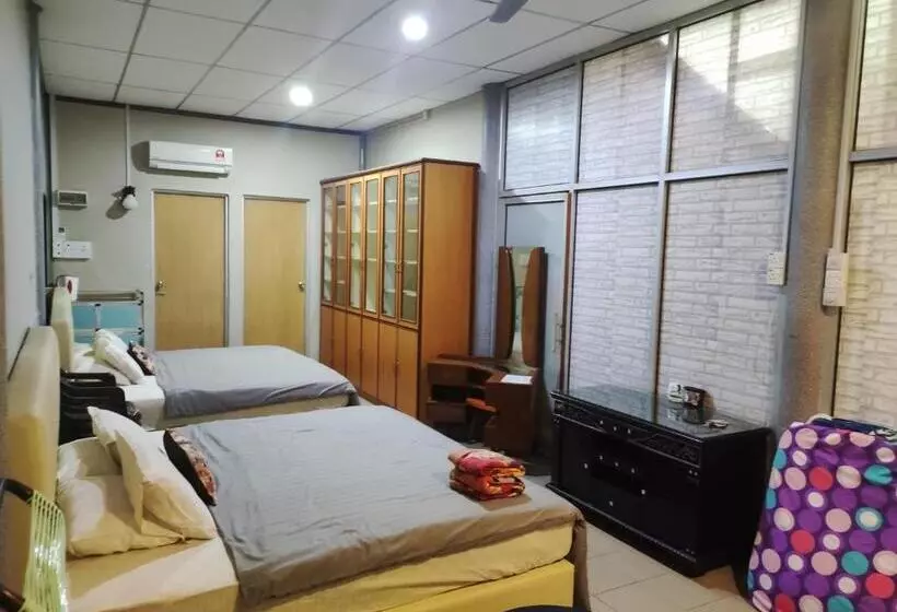 اتاق خانوادگی با چشم‌انداز جانبی دریا, Horizon Inn