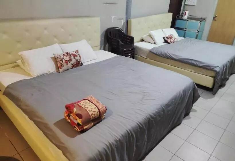 اتاق خانوادگی با چشم‌انداز جانبی دریا, Horizon Inn