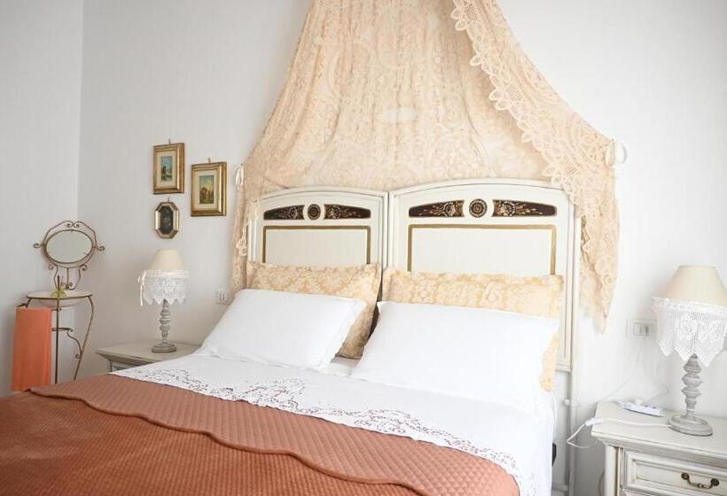 标准间, La Mimosa